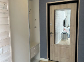 Апартаменты с двумя спальнями в частном доме