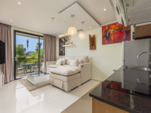 Suite Berhala Beautiful 1BR Aparts at Nai Harn Apartments