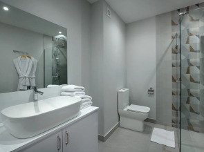 Отель Ani Forest Hills Resort