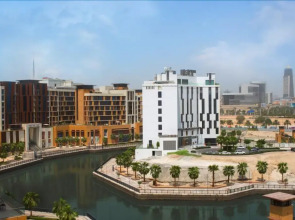 Отель IntercityHotel Dubai Jaddaf Waterfront