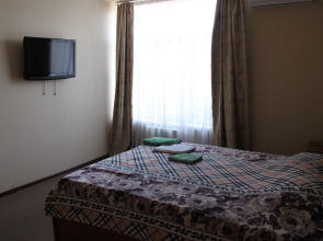 Отель Ягуар