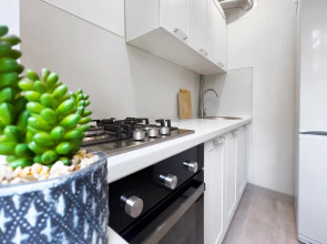 Квартира Уютная в Центре Московского Района с Видом на Лес