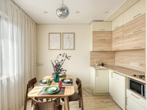 Апартаменты 36. Самый центр. Вид на город и горы. Идеально для командированных и туристов.