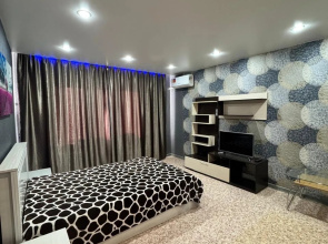 Apartamenty na ulice Lazurnaa 9