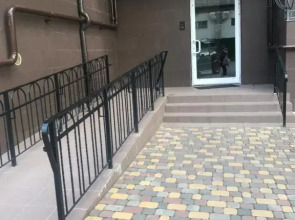 Апартаменты 3 комнаты в Центре рядом с Электричкой на Море