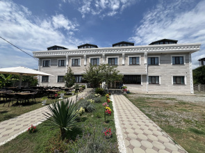 Lucette Guest House