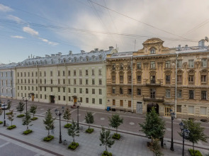 Апартаменты у Эрмитажа 12 гостей Б.Конюшенная 12