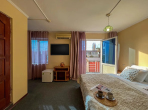 Курортный отель Мега