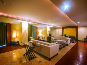 Отель Long Beach Garden Hotel & Pavilions