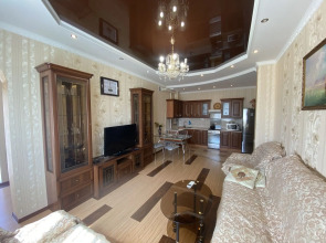 Апартаменты 201 Колхозная 9