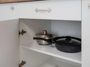 Апартаменты Студия у Станции Метро Грушевка