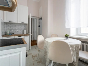 Апартаменты Улучшенные с Двумя Спальнями и Балконом