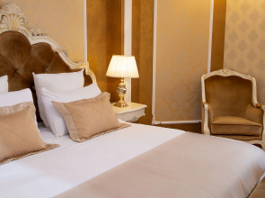 Отель Кристэлла