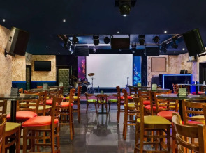 Отель La Quinta by Wyndham Dubai Jumeirah