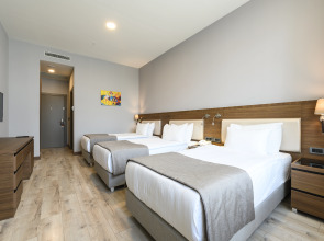 Отель La Quinta by Wyndham Istanbul Gunesli