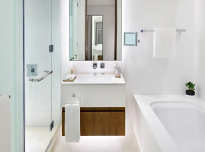 Отель Vida Emirates Hills