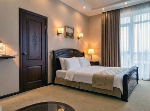 Gosteviye Nomera V Park-Otel Hotel