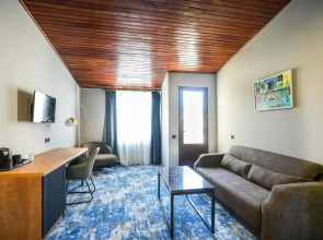 Отель Splendid Tbilisi