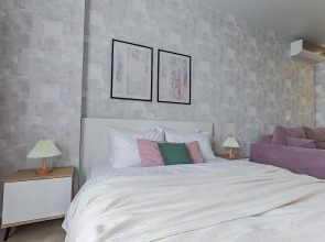 Апартаменты Просторная студия в центре на ул. Горького 23а Сова-Дом