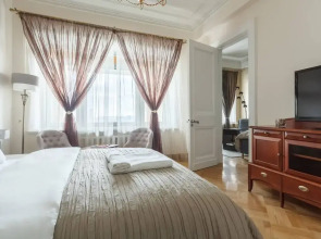 Апартаменты Люкс с Панорамным Видом на Реку