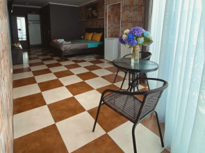 Отель Batumi West