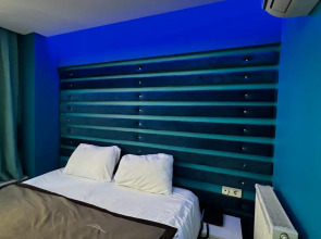 Отель Moon Blue