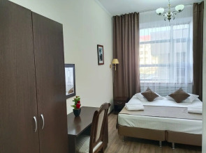 Отель Belon Land