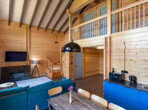 Парк-Отель Яркий