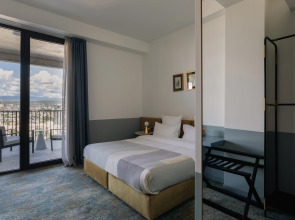 Отель Castor & Pollux