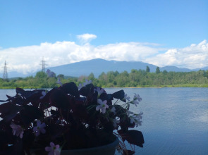 V Pitsunde U Ozera Naala Guest house