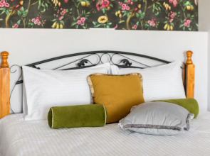 Квартира С Видом на Пруд