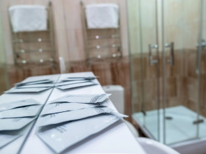 Апартаменты студия в одном из оживленных районов левого берега по улице Немировича -Данченко!