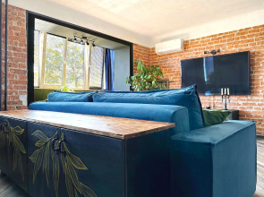 Квартира Двухкомнатная в Стиле Loft с Видом на Бухту Золотой Рог