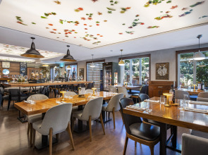 Отель Mercure Tbilisi Old Town