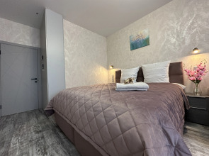 Апартаменты в цeнтрe Нижнего рядoм с Koлecoм oбoзpения и Канатной дорогой от Уют и Комфорт Нн