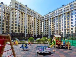 Просторная стильная квартира с видом на горы. Кватро 43