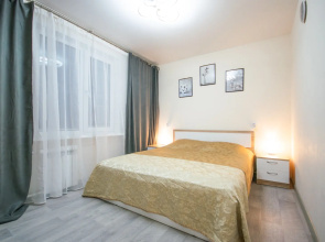 Na Chekhova 10 Flat
