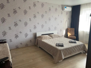 Uyutnaya Ryadom S Gorodskim Ozerom Flat