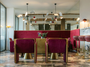 Отель Castor & Pollux