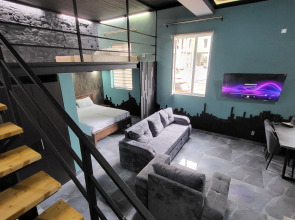 Квартира Максилан