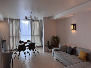 U Muzeya Mirovogo Okeana Apartments