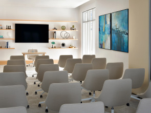 Отель Vida Creek Harbour