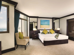 Курортный отель JA The Resort - JA Beach hotel