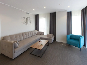 Апартаменты 4Кайф Kristall Apart с видом на море