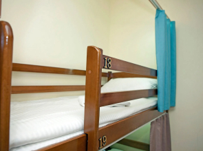 Aurora Hotel & Hostel