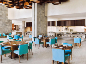 Holiday Inn Dubai al-Maktoum Airport, an IHG Hotel