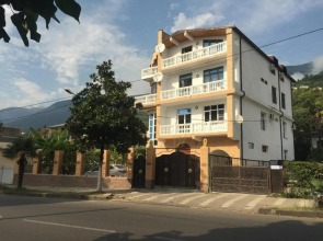 Guest house Zolotaya Villa Bugenvilliya