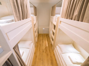 Хостел Изба