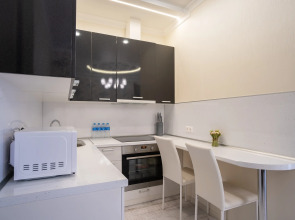 Апартаменты Red Apartments Арт Лайт Сити Апартамент Рафаэль