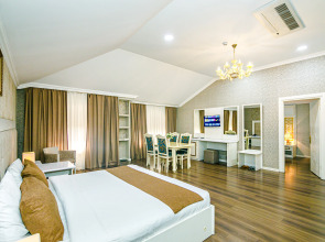 Отель Maris Baku